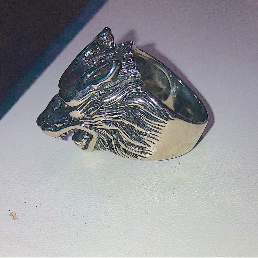 Wolf head ring